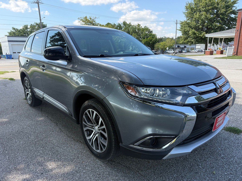 2016 Mitsubishi Outlander Image 5