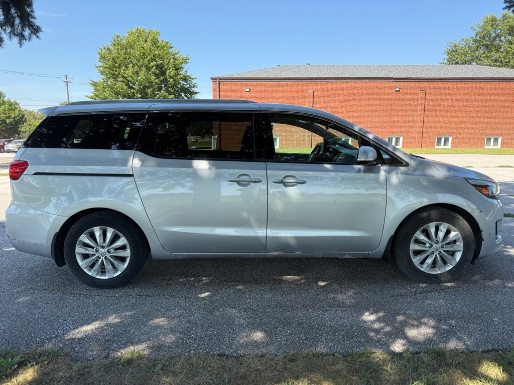 2018 Kia Sedona Image 6