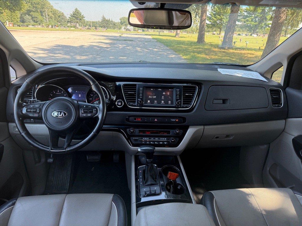 2018 Kia Sedona Image 11