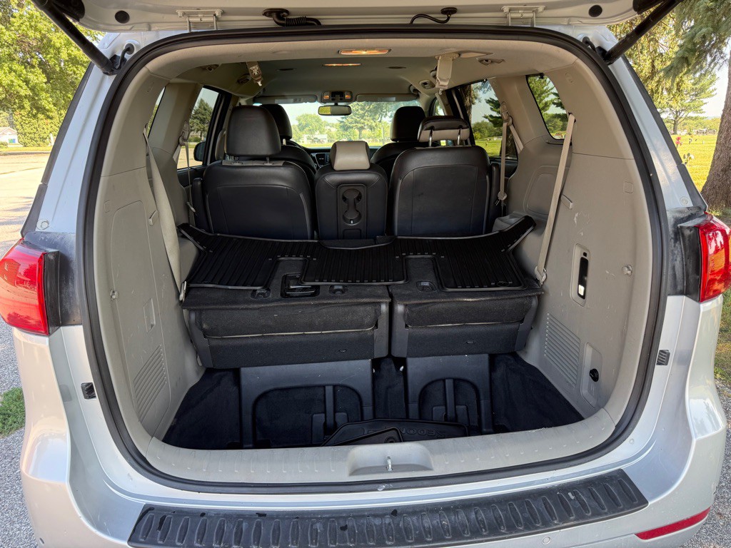 2018 Kia Sedona Image 12