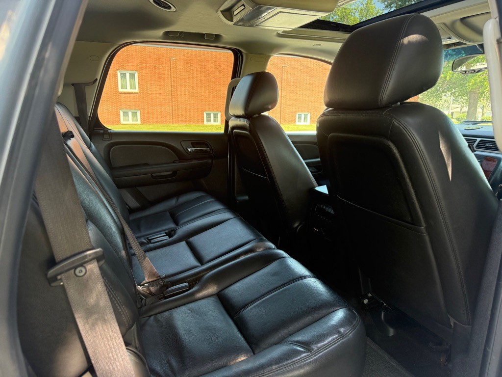 2012 Chevrolet Tahoe Image 11