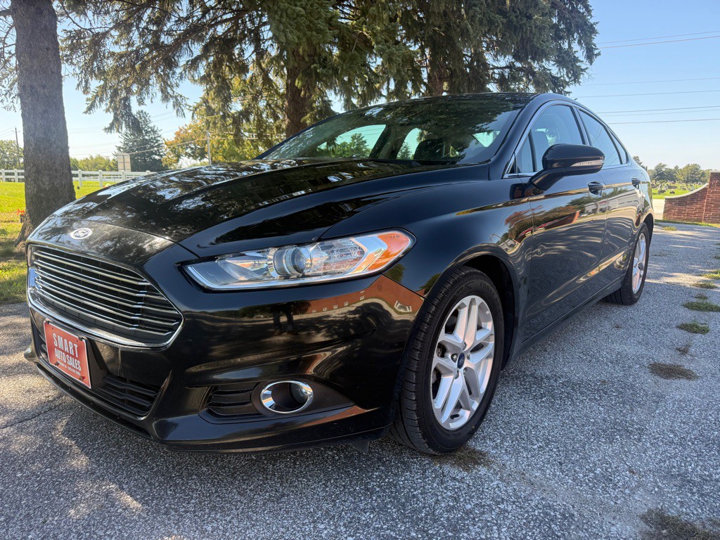 2016 Ford Fusion Image 1
