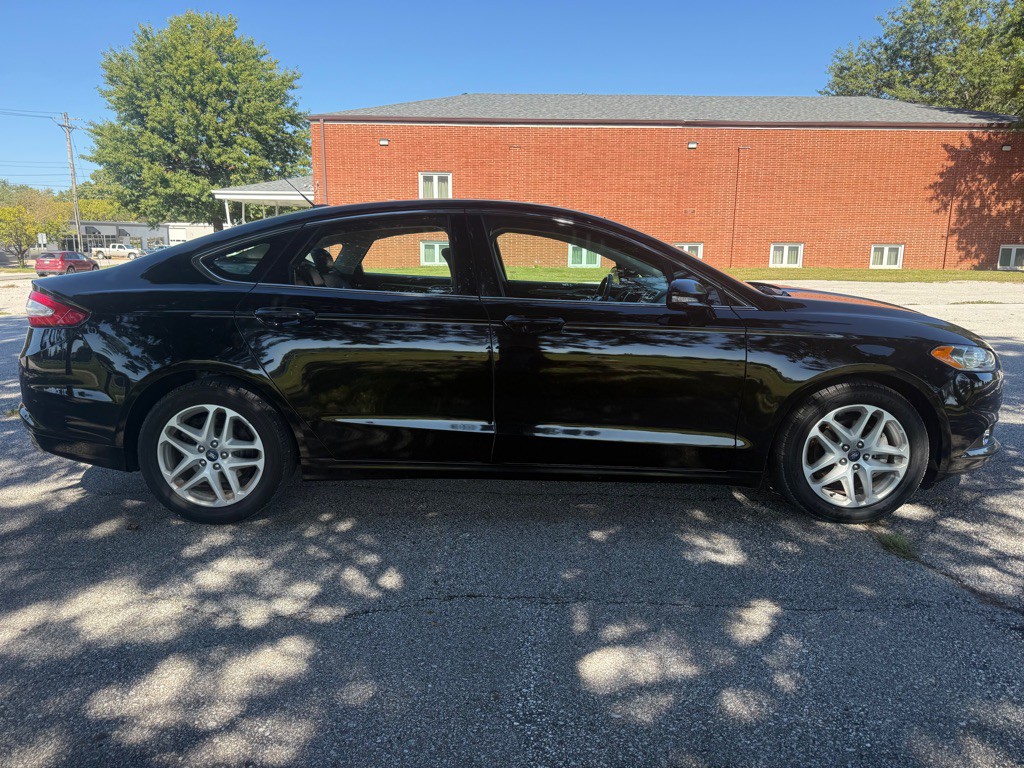 2016 Ford Fusion Image 5