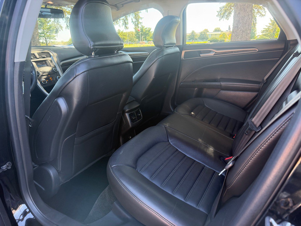 2016 Ford Fusion Image 8