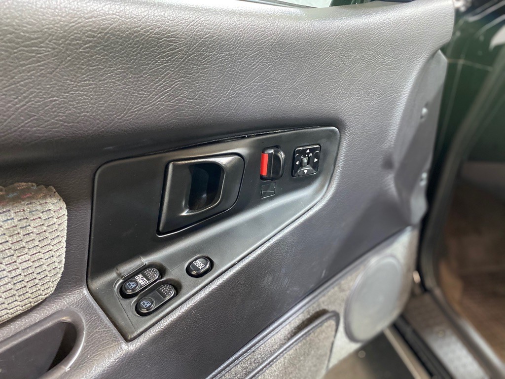 1992 Plymouth Laser Image 21
