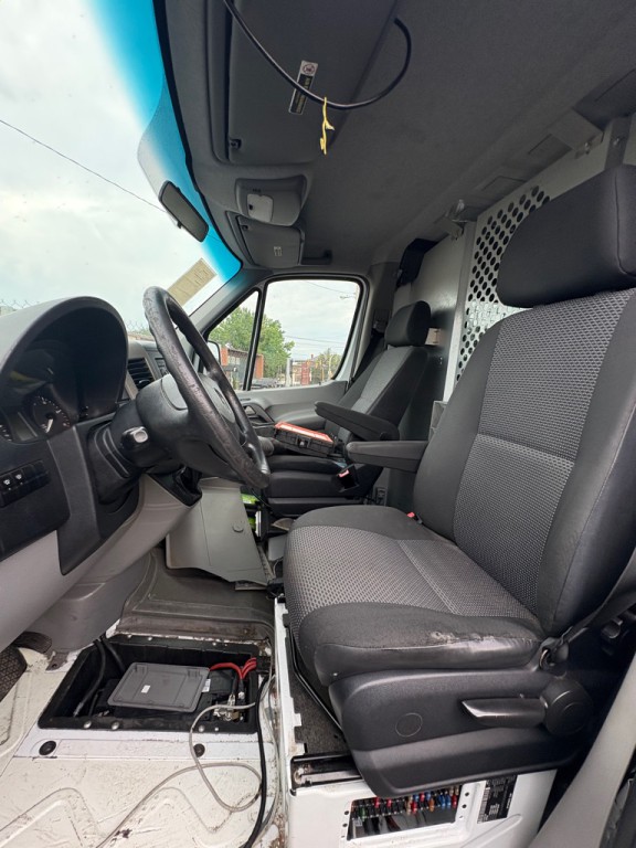 2013 Mercedes-Benz Sprinter Image 15