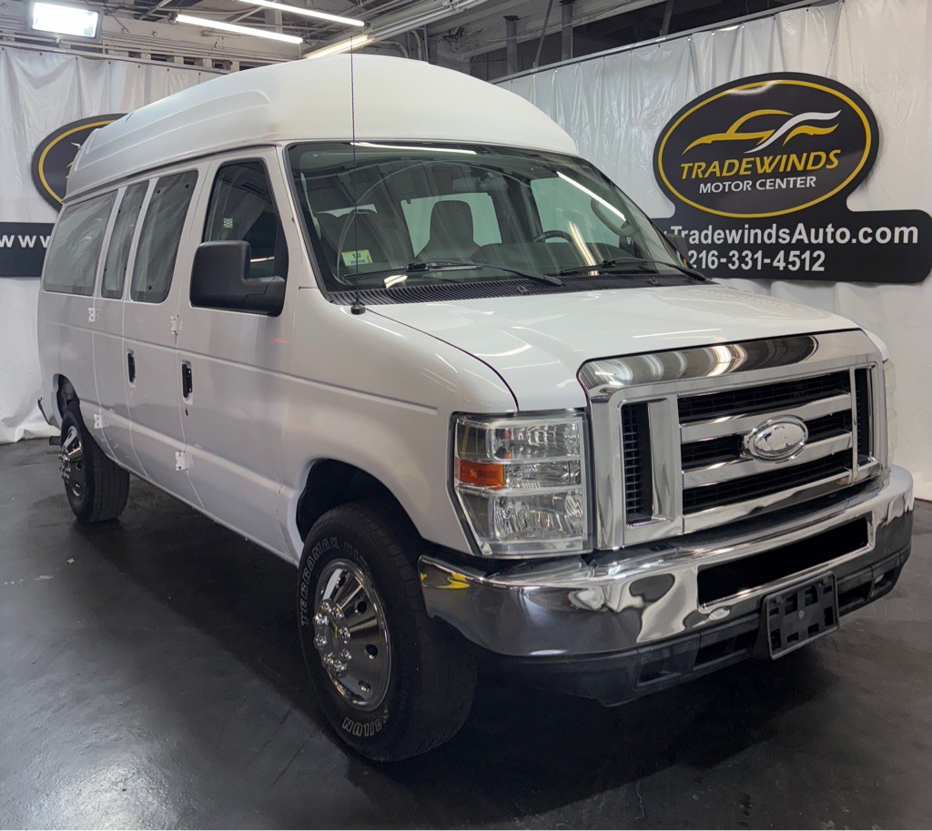 2014 Ford Econoline Image 1