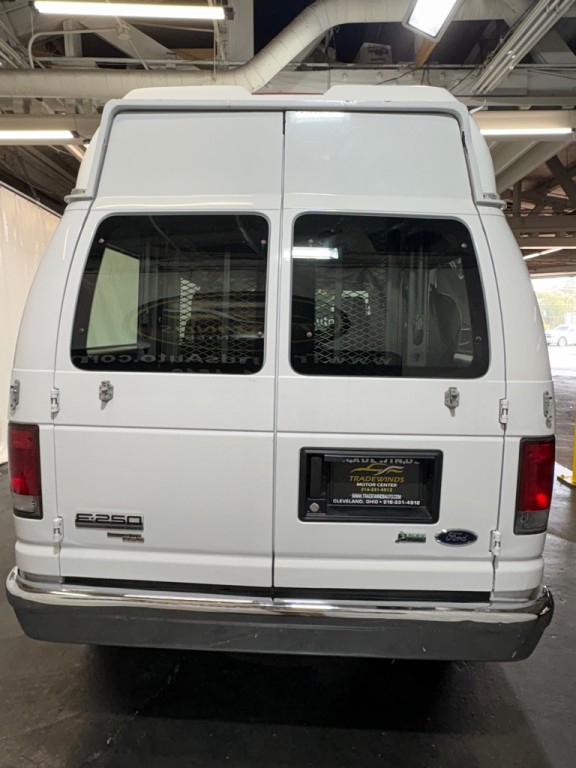 2014 Ford Econoline Image 5