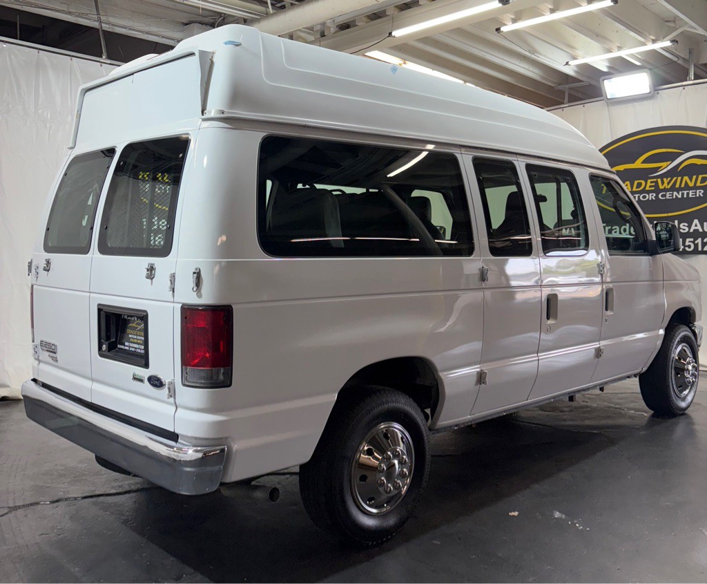 2014 Ford Econoline Image 6