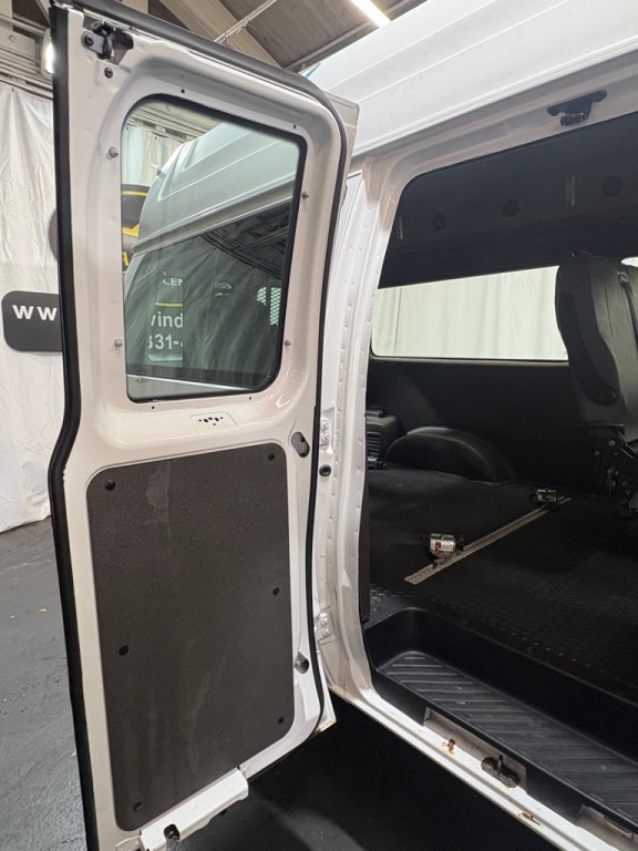 2014 Ford Econoline Image 43