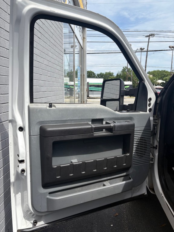 2013 Ford F-350 Image 14