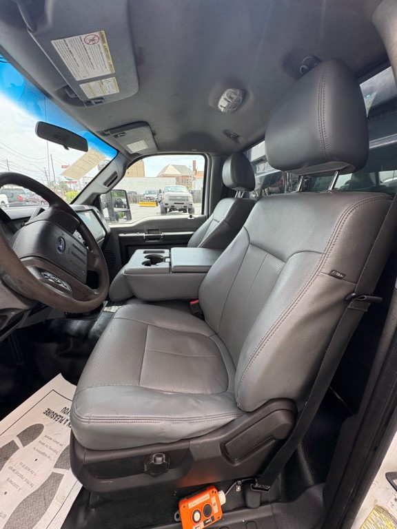 2013 Ford F-350 Image 24