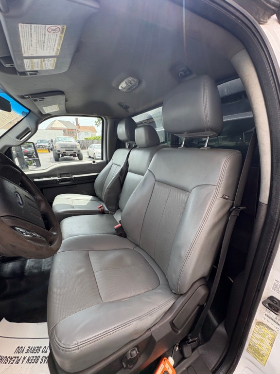 2013 Ford F-350 Image 25