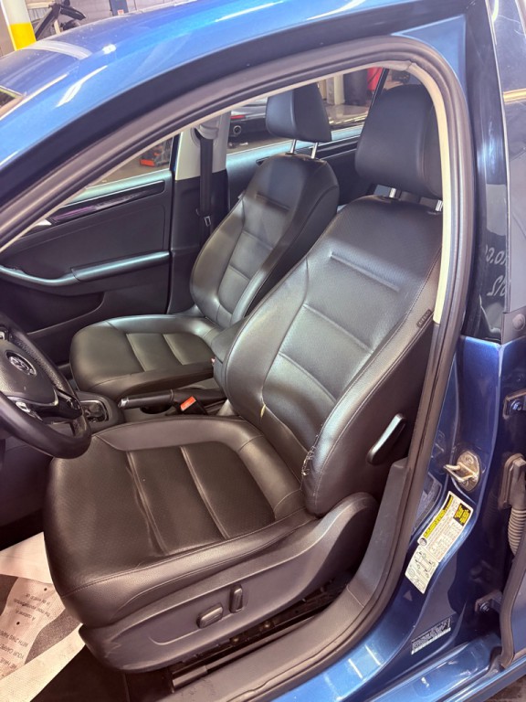 2015 Volkswagen Jetta Image 16