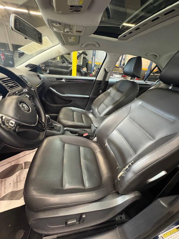 2015 Volkswagen Jetta Image 26