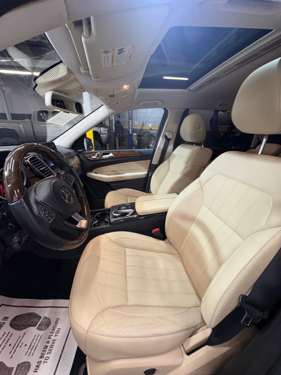 2017 Mercedes-Benz GLS-Class Image 24
