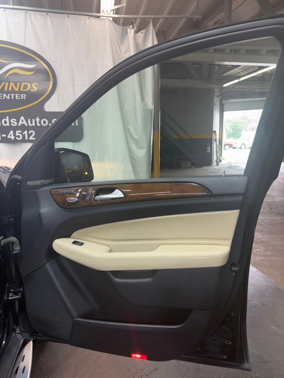 2017 Mercedes-Benz GLS-Class Image 25