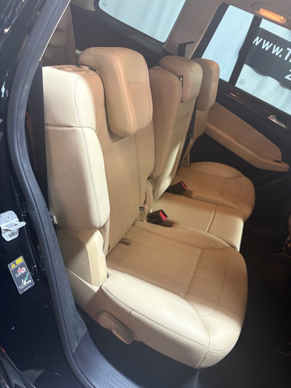 2017 Mercedes-Benz GLS-Class Image 32