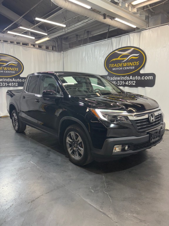 2017 Honda Ridgeline Image 1