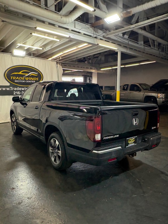 2017 Honda Ridgeline Image 4