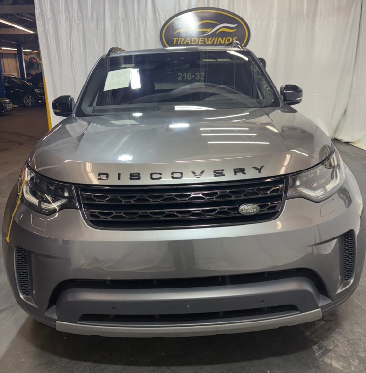 2018 Land Rover Discovery Image 2
