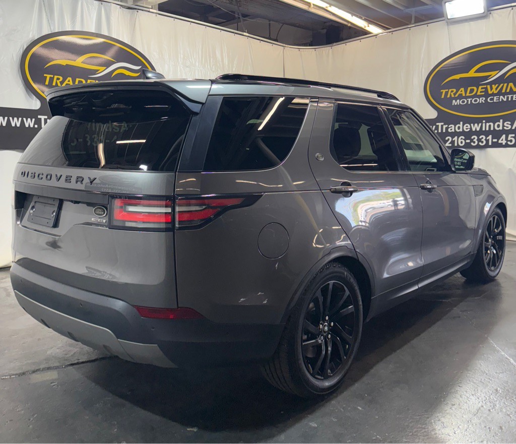 2018 Land Rover Discovery Image 6