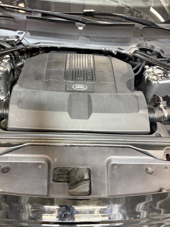 2018 Land Rover Discovery Image 12