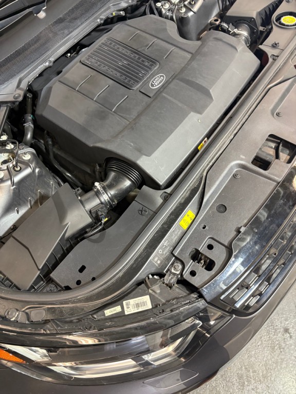 2018 Land Rover Discovery Image 13