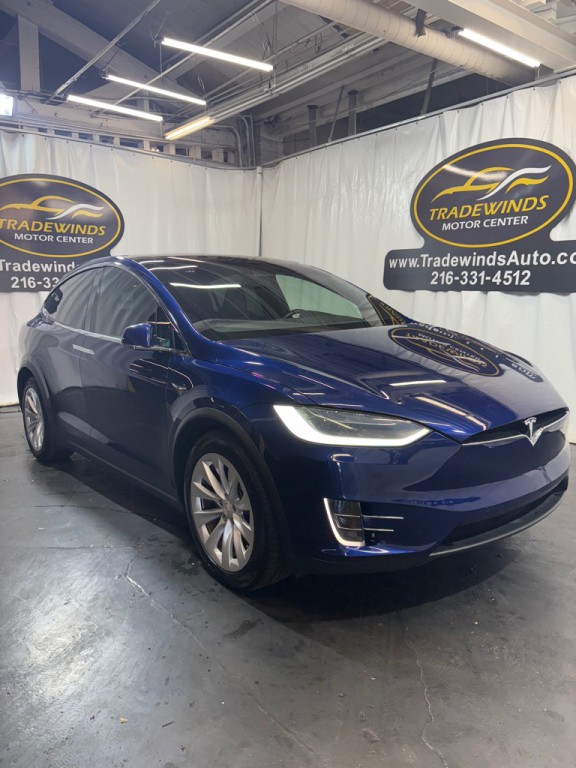 2018 Tesla Model X Image 1