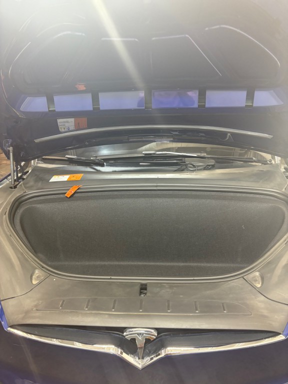 2018 Tesla Model X Image 9