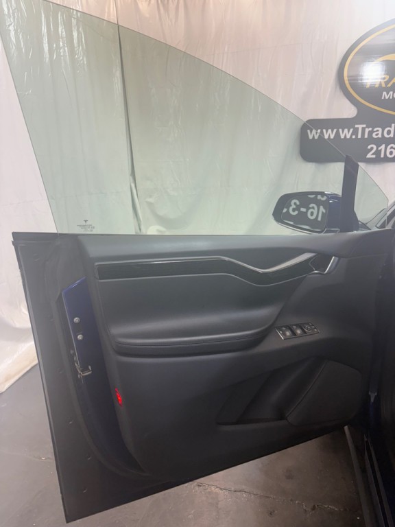 2018 Tesla Model X Image 11