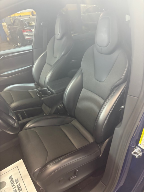 2018 Tesla Model X Image 12