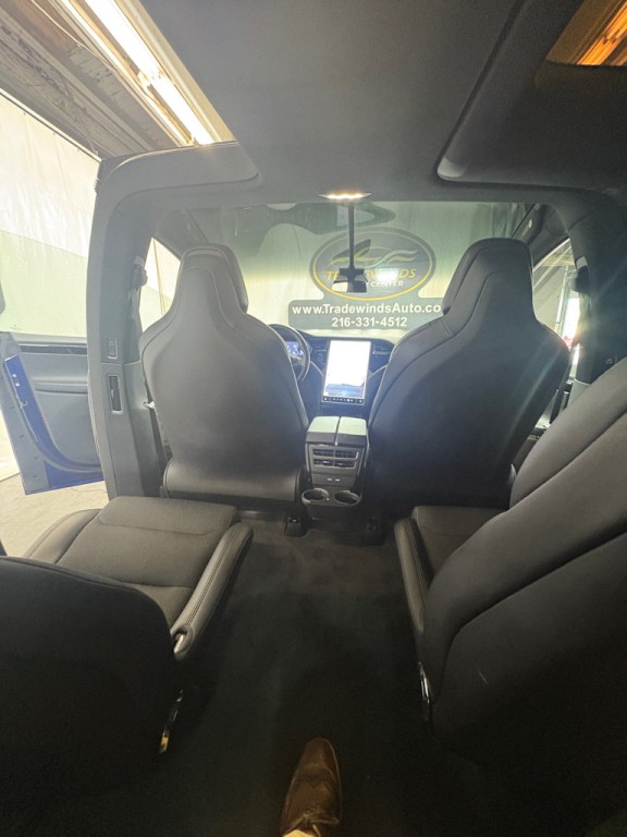 2018 Tesla Model X Image 34