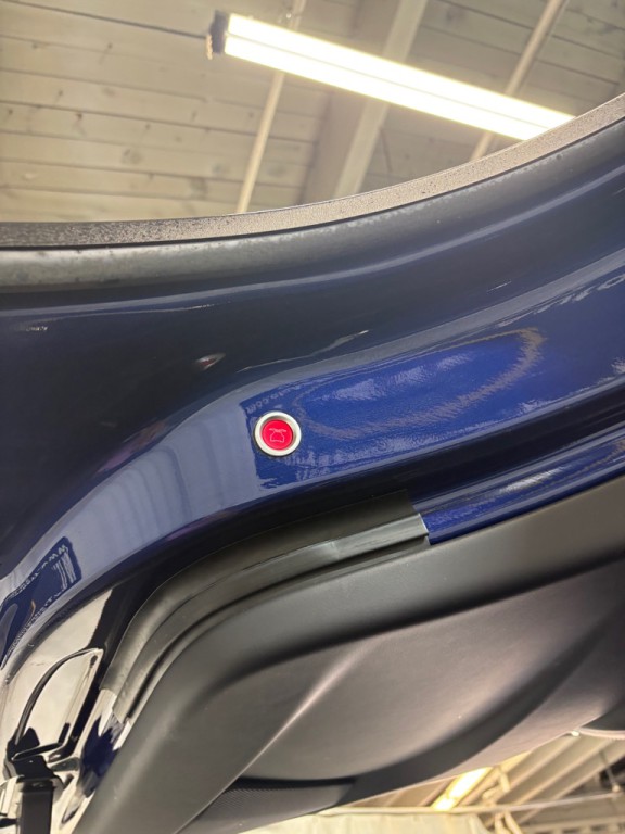 2018 Tesla Model X Image 37