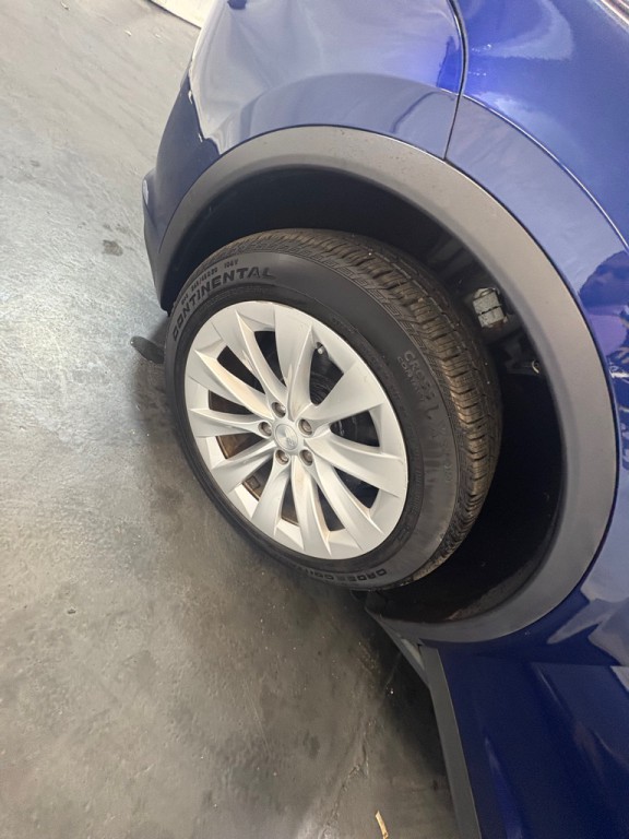 2018 Tesla Model X Image 38