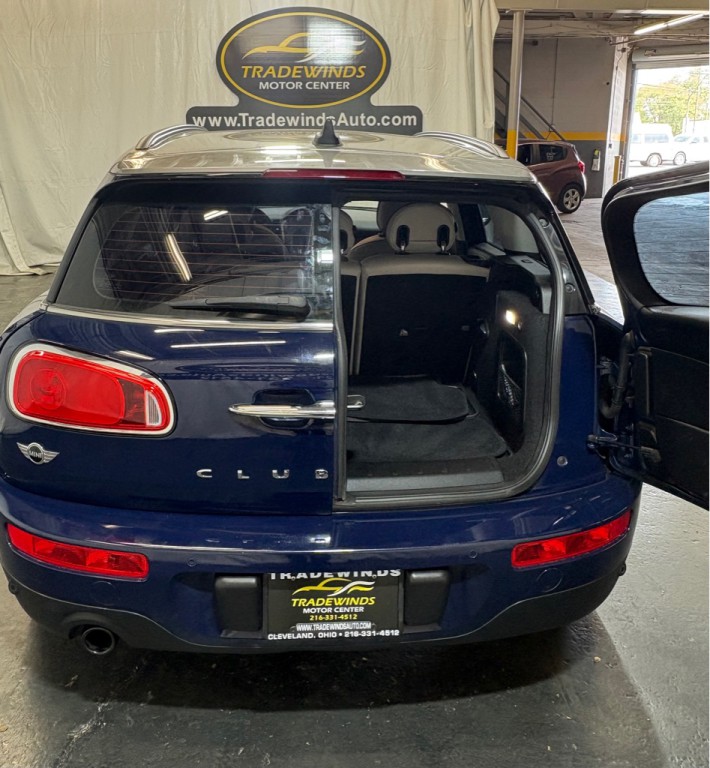 2018 MINI Cooper Image 8