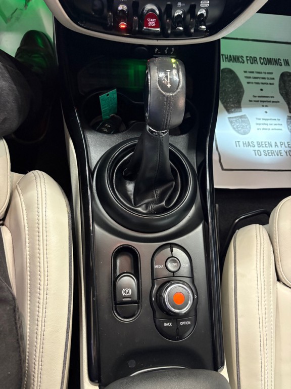 2018 MINI Cooper Image 22