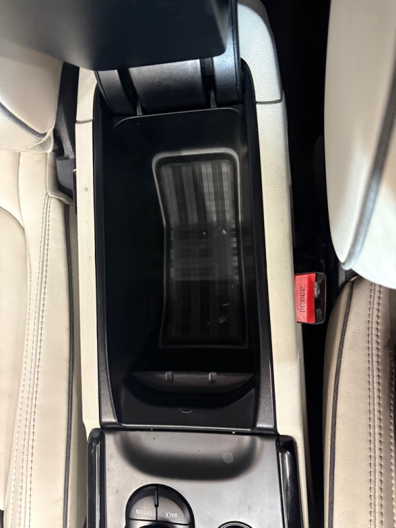 2018 MINI Cooper Image 23