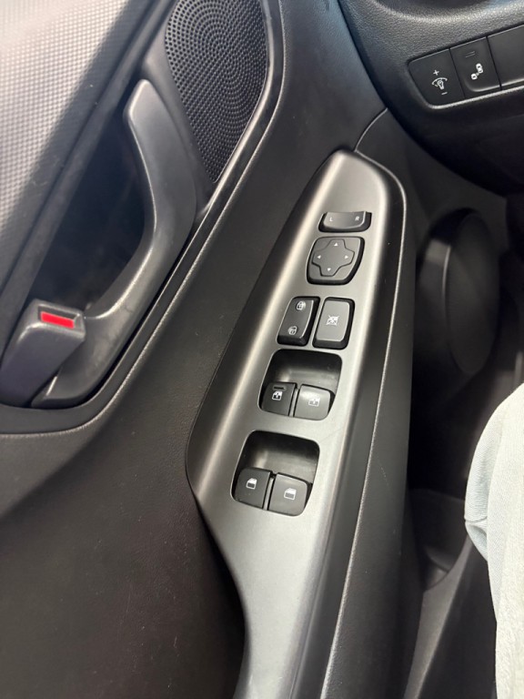 2021 Hyundai Kona Image 16