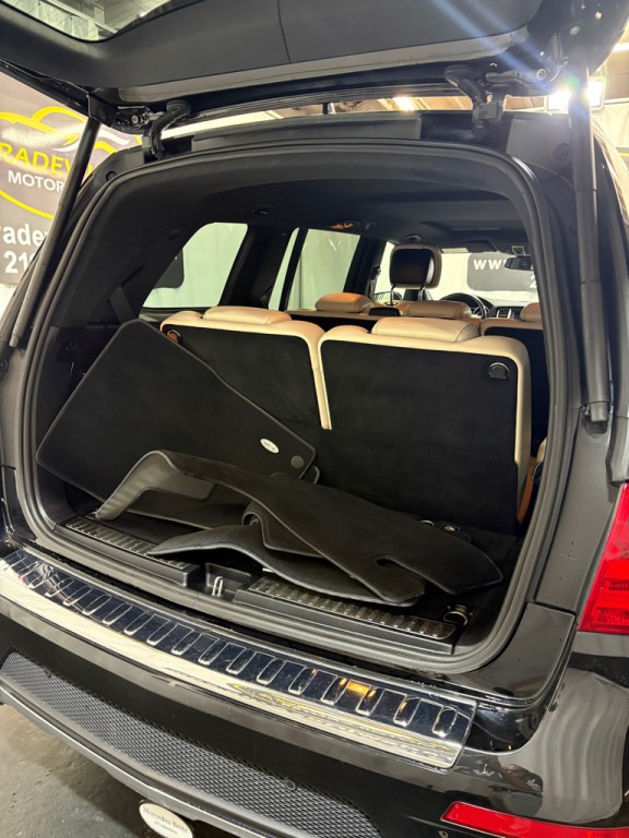 2016 Mercedes-Benz GL-Class Image 10