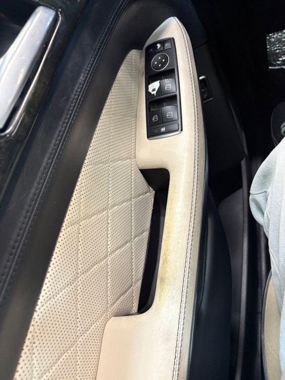 2016 Mercedes-Benz GL-Class Image 24