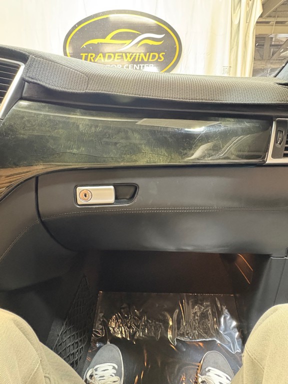 2016 Mercedes-Benz GL-Class Image 28