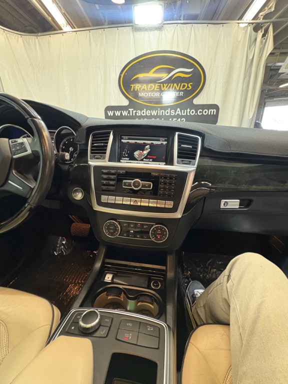 2016 Mercedes-Benz GL-Class Image 30