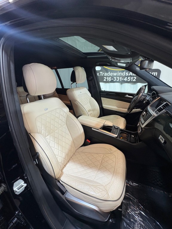 2016 Mercedes-Benz GL-Class Image 31