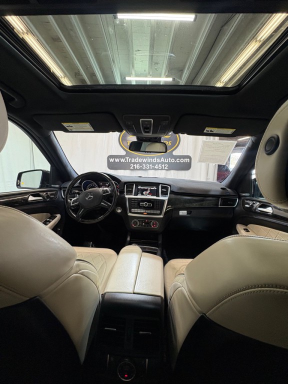 2016 Mercedes-Benz GL-Class Image 35