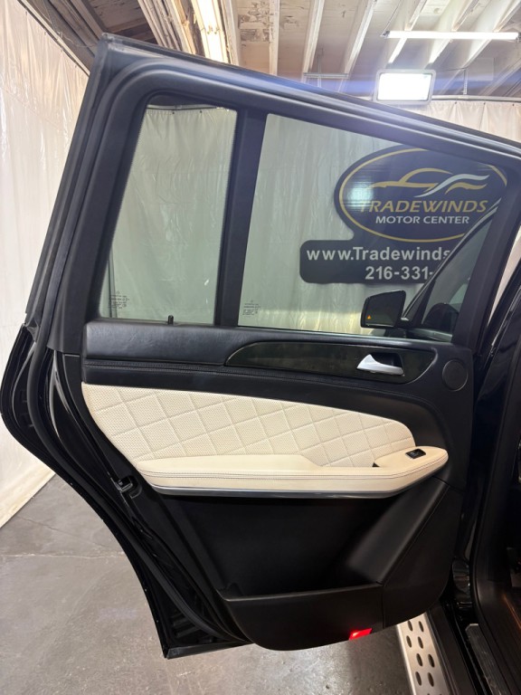 2016 Mercedes-Benz GL-Class Image 43