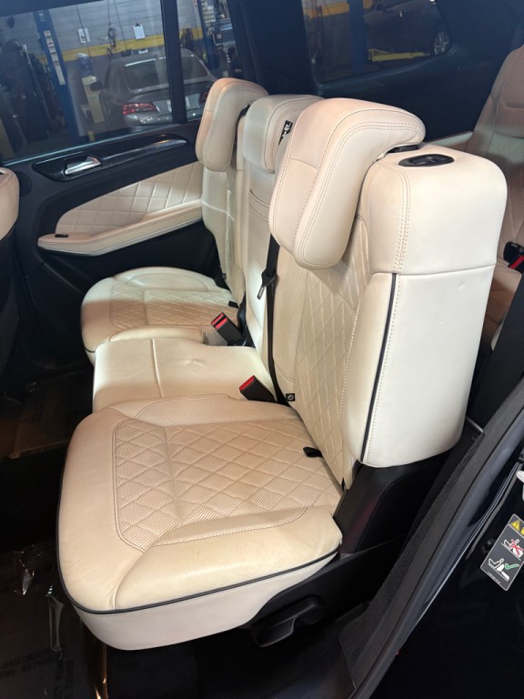 2016 Mercedes-Benz GL-Class Image 44