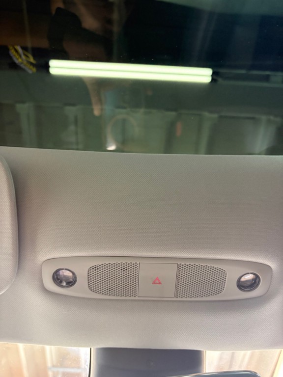 2020 Tesla Model 3 Image 25
