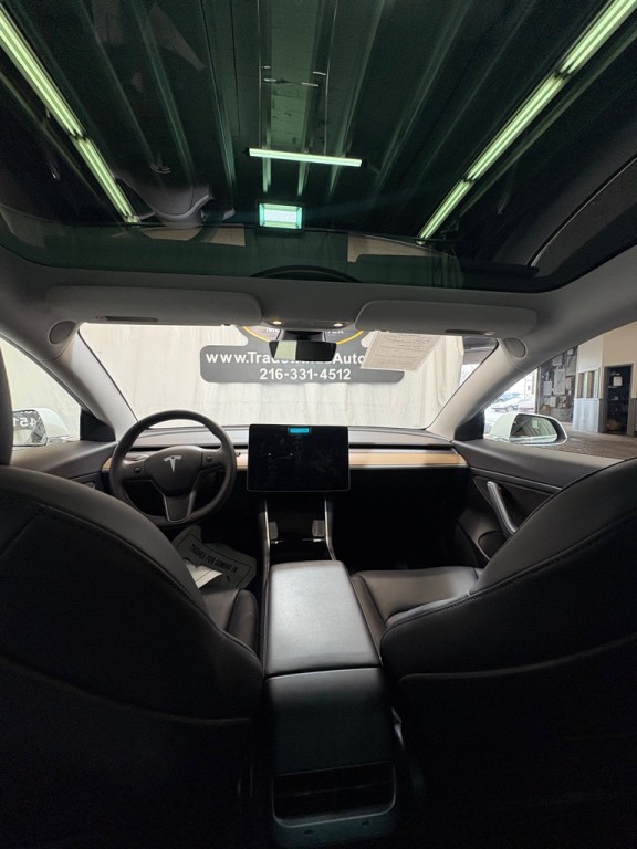 2020 Tesla Model 3 Image 40
