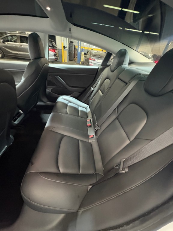 2020 Tesla Model 3 Image 41